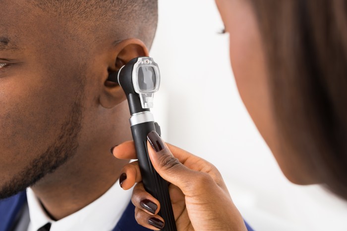 Hearing test otoscope ear audiologist definition look patient link checking